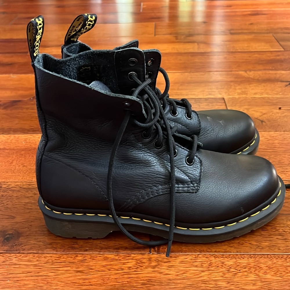 Dr. Marten Black Boots